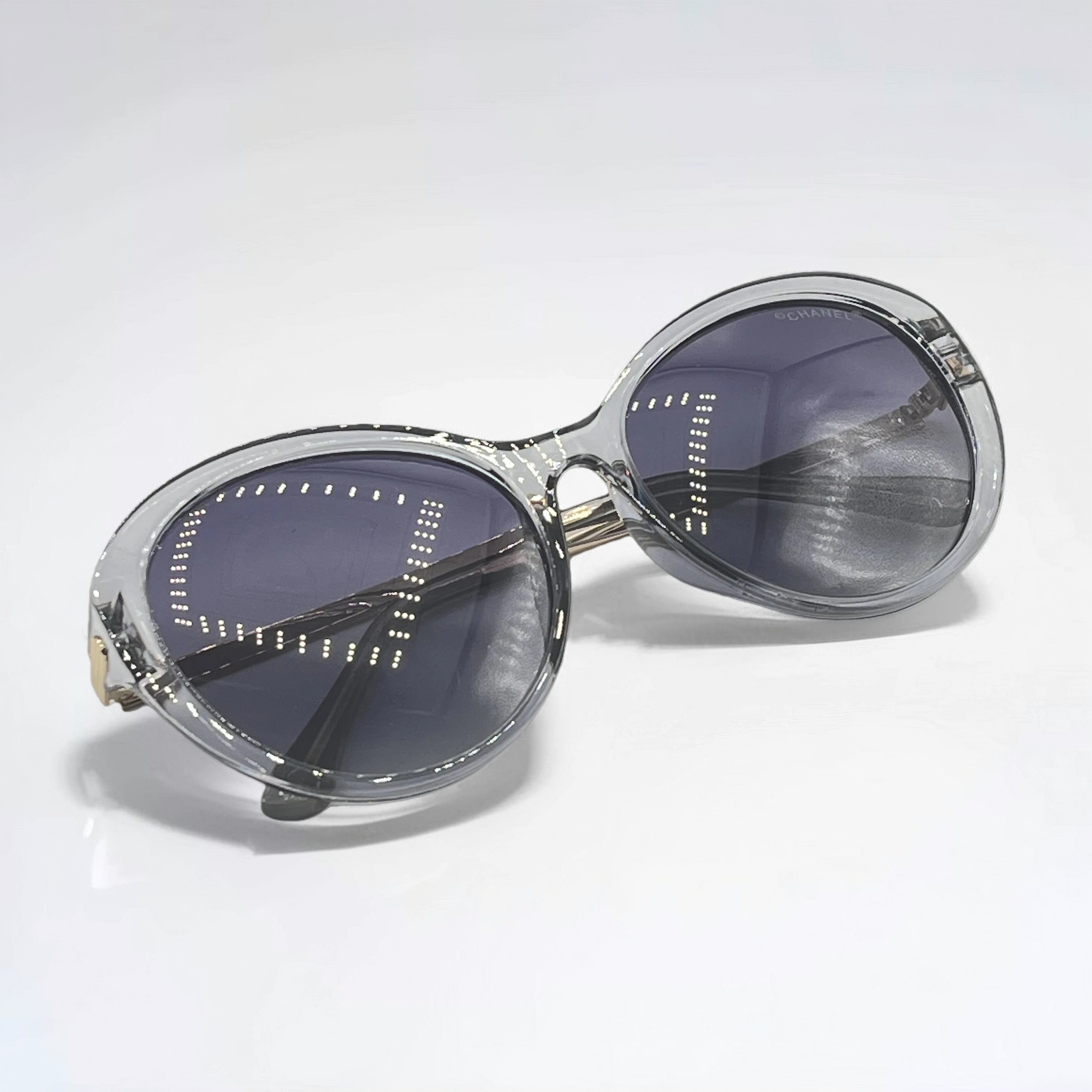 عینک-آفتابی-زنانه-شنل-دودی-آبی